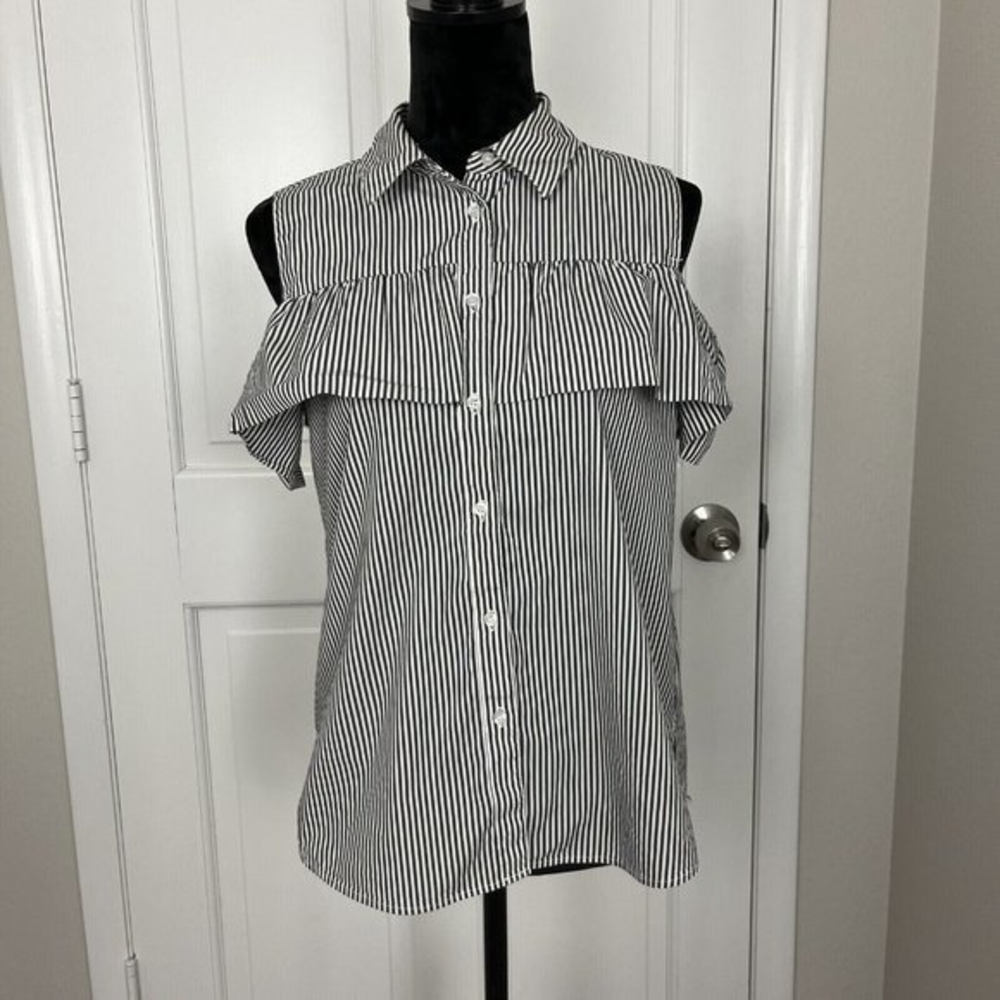 Calvin Klein Women’s Shirt Grey Railroad Striped Size M‎ Cold Shoulder Button Up